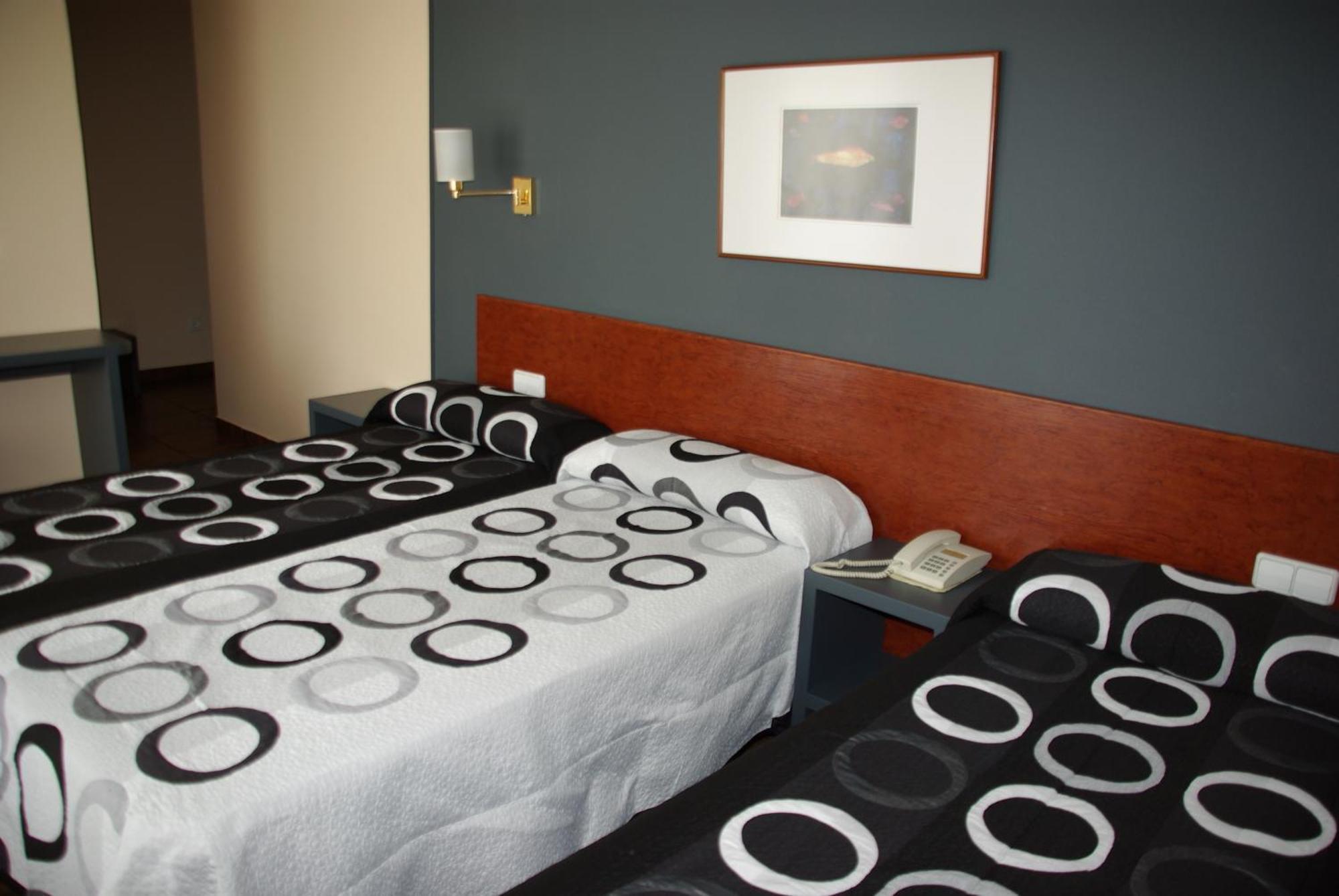 Hotel Yerri إستيلا المظهر الخارجي الصورة